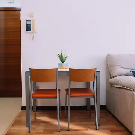 Luminoso Con Vistas En By